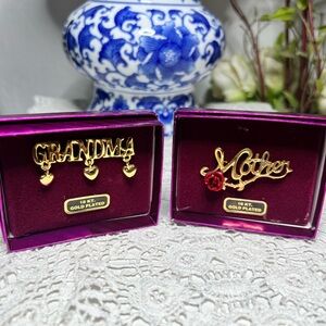 Gold Plated 'Grandma' and 'Mother' Jewelry Set